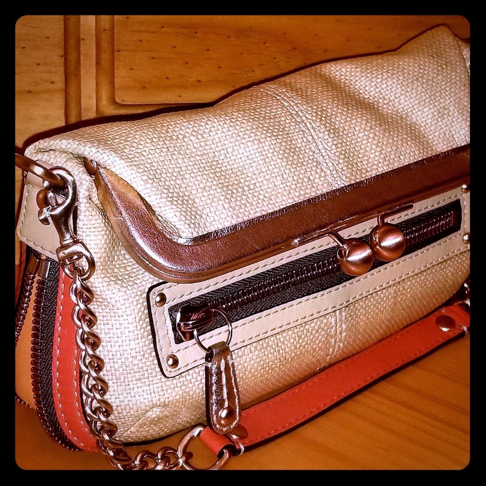 SOLD-NWOT COACH BONNIE KISS LOCK PURSE